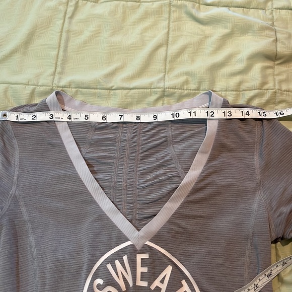Lululemon shirt, approximately M, no tag but measurements shown. - Picture 5 of 7